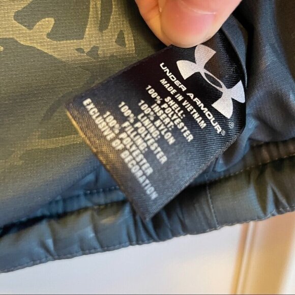 Under Armour Navy/Grey Puffer Vest – Youth Medium (Fits Women’s XXS) - Picture 7 of 10